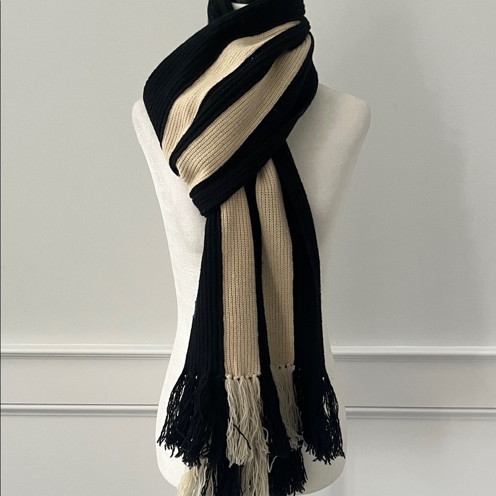 Vintage Roots Wool Knit Black and Cream Striped Scarf